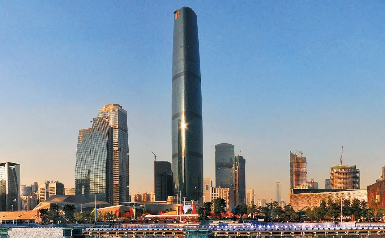 广州国际金融中心(又名:珠江新城双子塔 (西塔) )(含四季酒店)(五星级) (广州市城市建设开发有限公司(又名: 越秀房地产开发有限公司) (越秀城建集团) (中港合资))（LEED O+M: 既有建筑铂金级认证）
